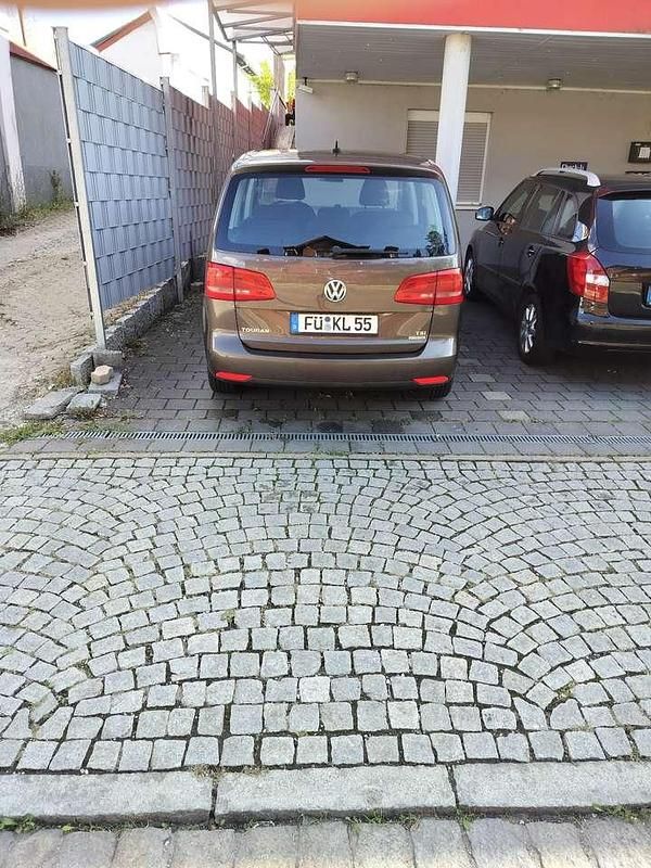 Gebraucht VW Touran Match 105 PS (77 kW) 2012 Van / Kleinbus