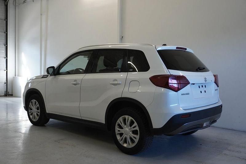 Gebraucht Suzuki Vitara Adventure 140 PS (102 kW) 2019 Weiß SUV