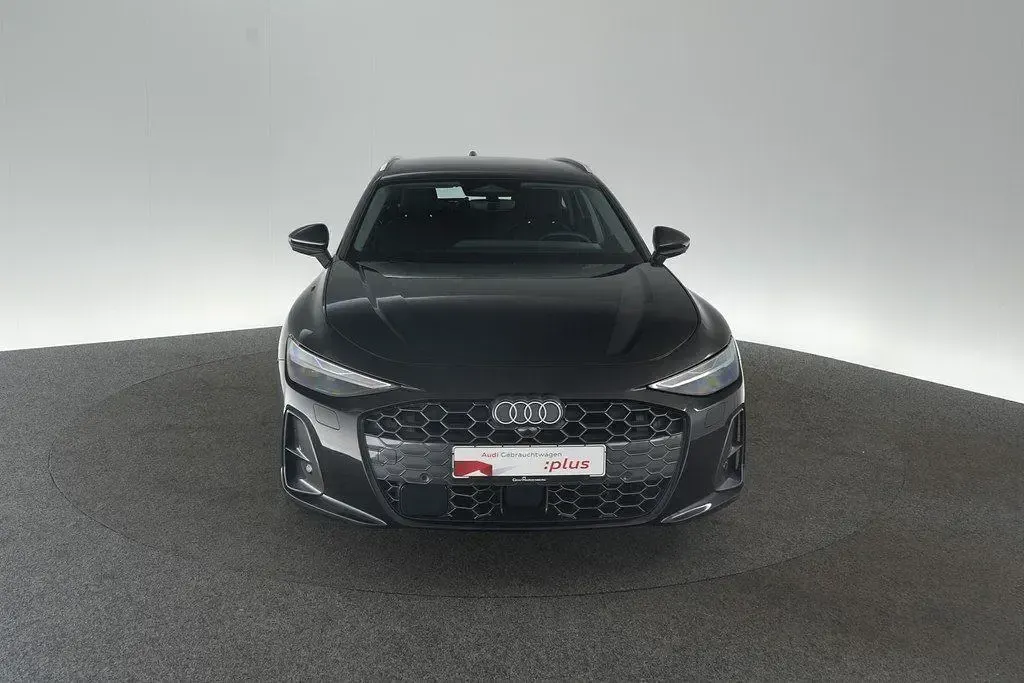 Gebraucht Audi A6 Ambiente 204 PS (150 kW) 2025 Mythosschwarz metallic Kombi