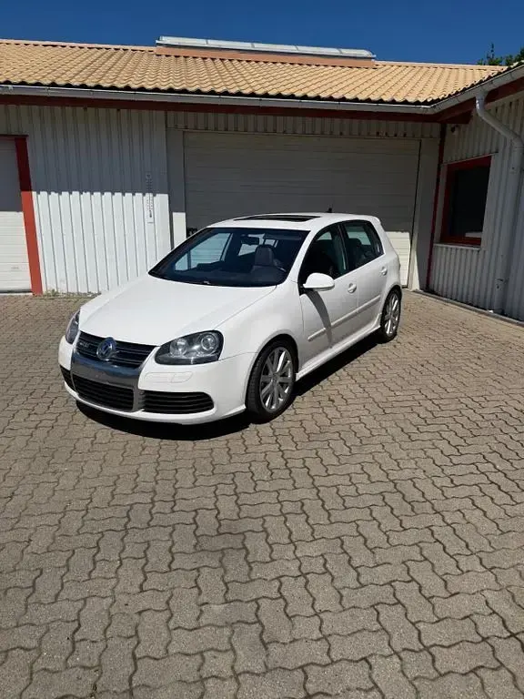 Gebraucht VW Golf VI R 250 PS (183 kW) 2008 Weiß Kleinwagen