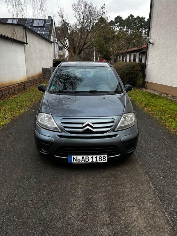 Grau Gebraucht 2009 Citroën C3 Tonic Limousine | 1.750 € (Guter Preis) - Bild 1/4