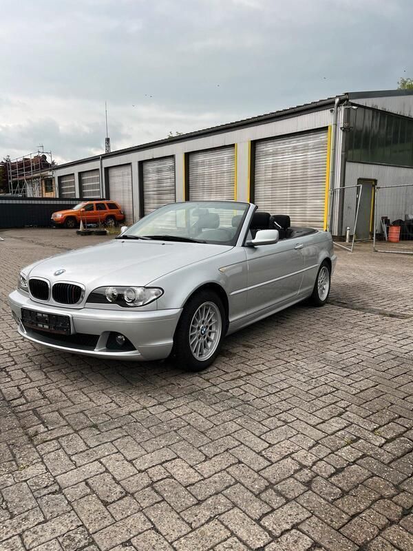 Silber Gebraucht 2003 BMW 318 Cabriolet Cabrio | 2.100 € - Bild 1/4