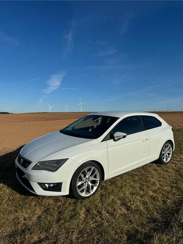 Weiß Gebraucht 2013 Seat Leon SC FR Kleinwagen | 9.800 € (Fairer Preis) - Bild 1/4