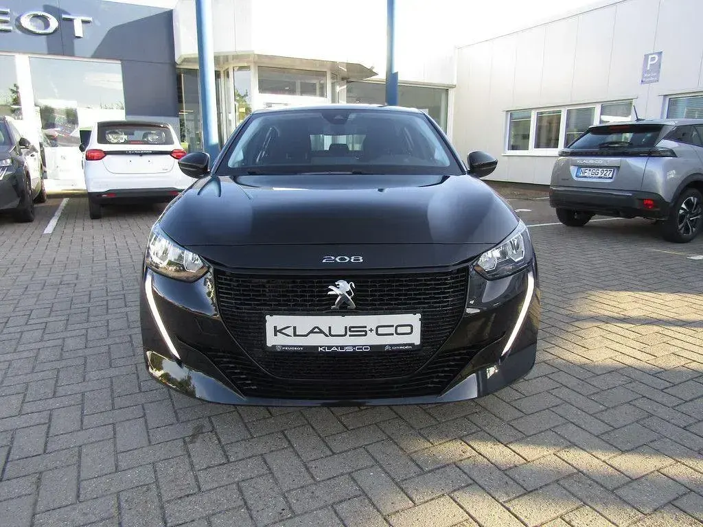 Gebraucht Peugeot e-208 Active 100 kW (136 PS) 2022 Schwarz Kleinwagen
