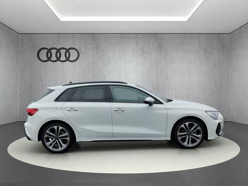 Gebraucht Audi A3 S-Line 116 PS (85 kW) 2025 Gletscherweiß metallic Kombi