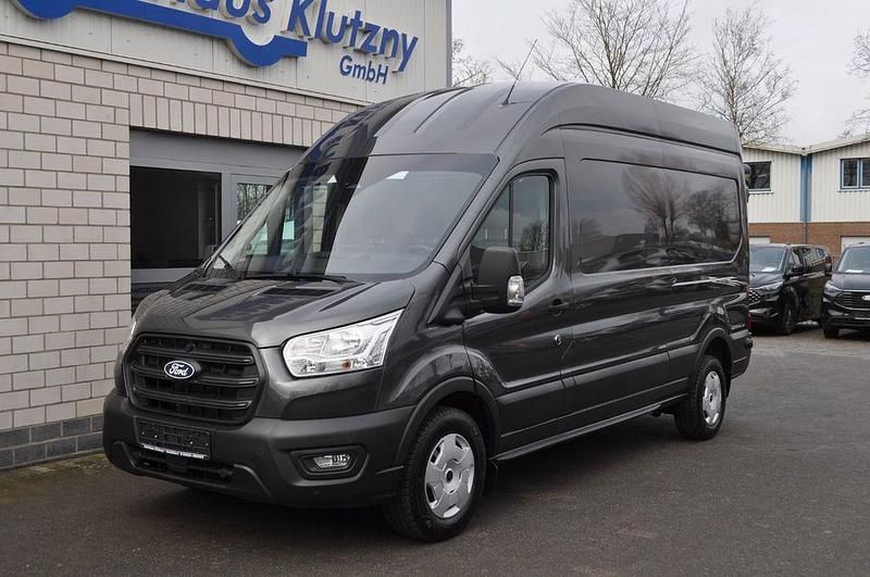 Gebraucht Ford Transit Trend 131 PS (96 kW) 2024 Grau Limousine