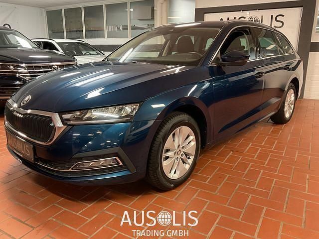 Blau Gebraucht 2021 Skoda Octavia Clever Kombi | 16.990 € (Fairer Preis) - Bild 1/4