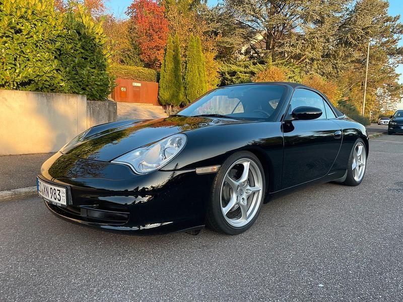 Schwarz Gebraucht 2004 Porsche 996 Cabrio | 36.996 € (Fairer Preis) - Bild 1/4