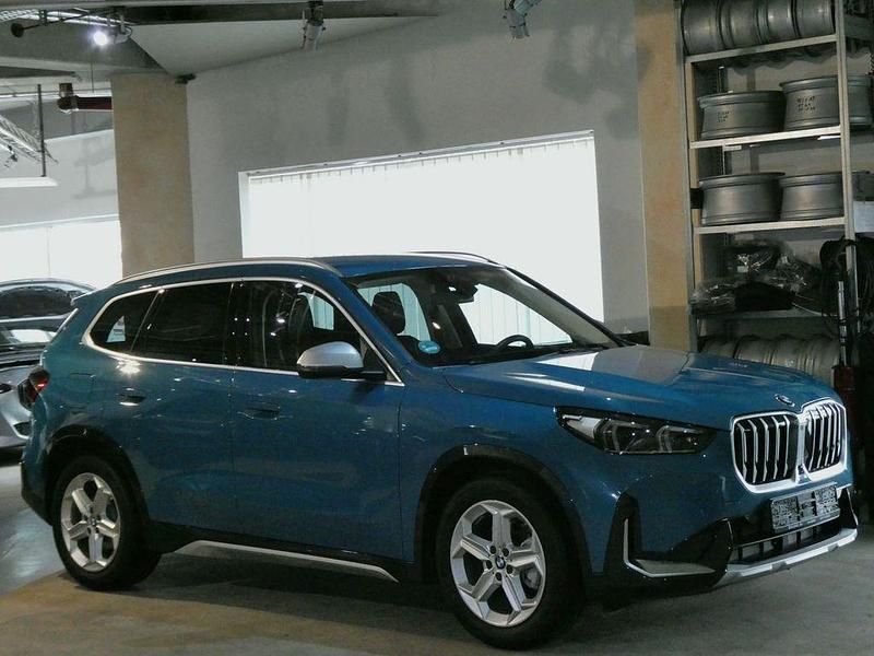 Gebraucht BMW X1 xLine 163 PS (119 kW) 2024 Individual blue bay lagoon SUV