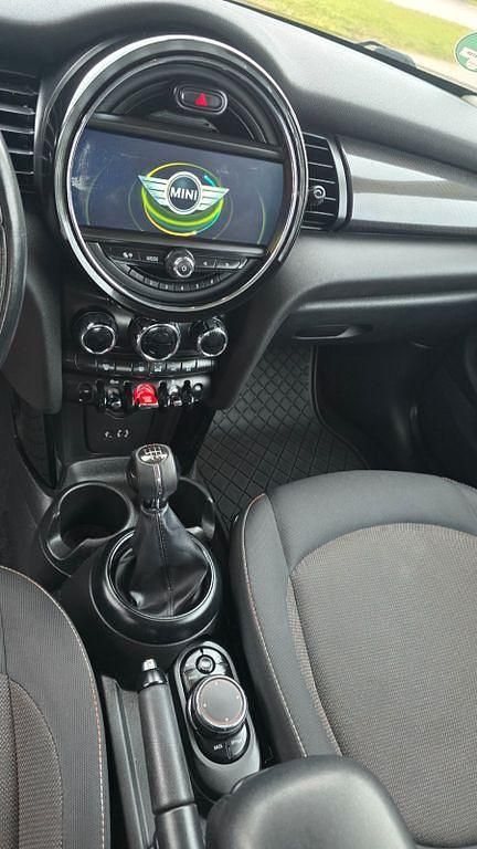 Gebraucht Mini Cooper 136 PS (100 kW) 2015 Schwarz Kleinwagen