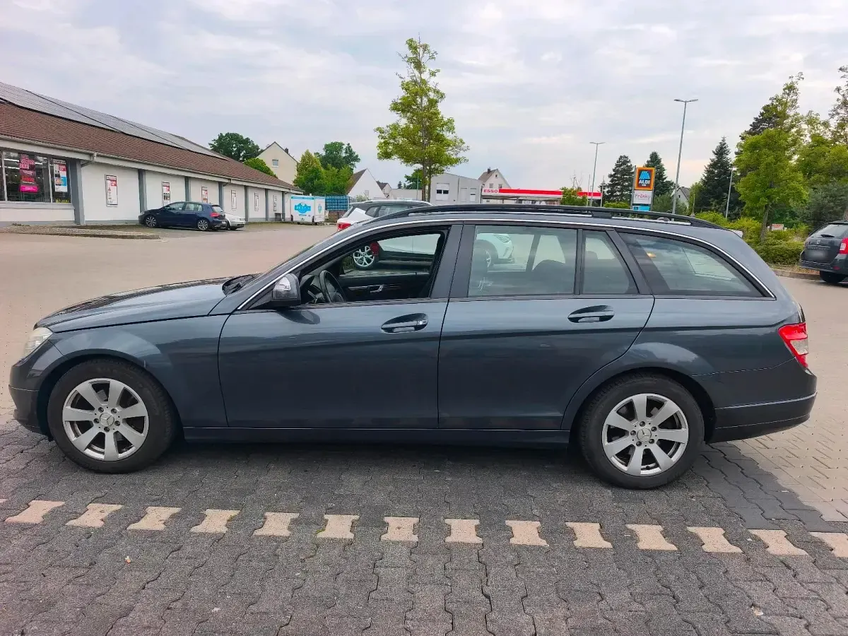 Gebraucht Mercedes C220 170 PS (125 kW) 2008 Grau Kombi