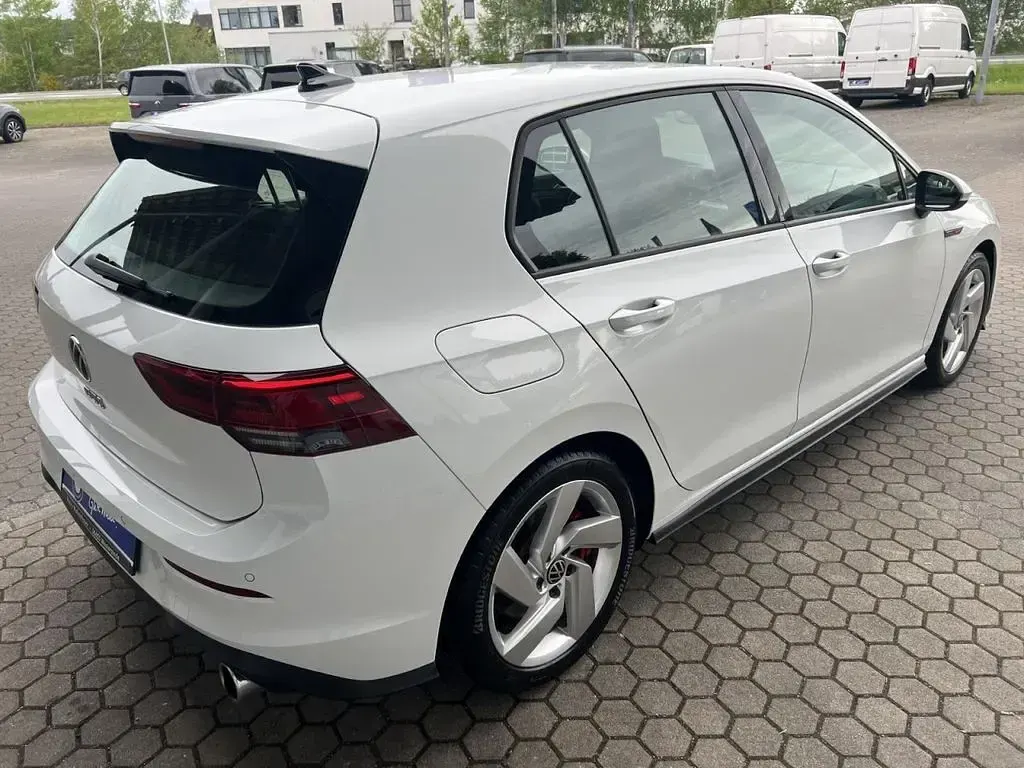 Gebraucht VW Golf VIII GTI 245 PS (180 kW) 2023 Pure white Limousine