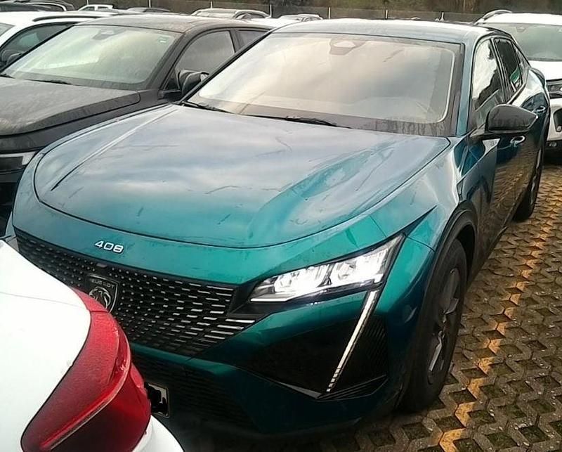 Gebraucht Peugeot 408 Allure 136 PS (100 kW) 2025 Blau SUV