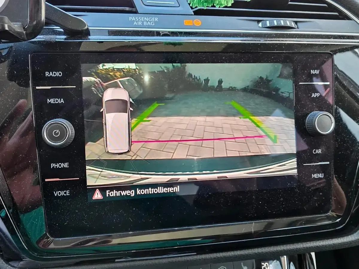 Gebraucht VW Touran Highline 150 PS (110 kW) 2019 Schwarz Van / Kleinbus