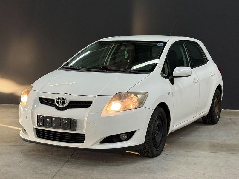 Weiß Gebraucht 2008 Toyota Auris Kleinwagen | 1.900 € (Fairer Preis) - Bild 1/4