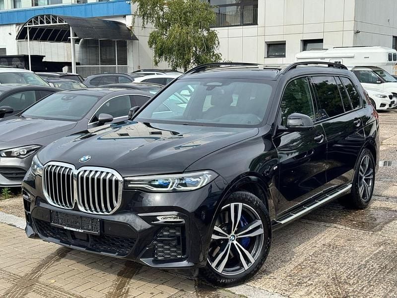 Saphirschwarz Gebraucht 2019 BMW X7 M Sport SUV | 49.990 € (Teuer) - Bild 1/4