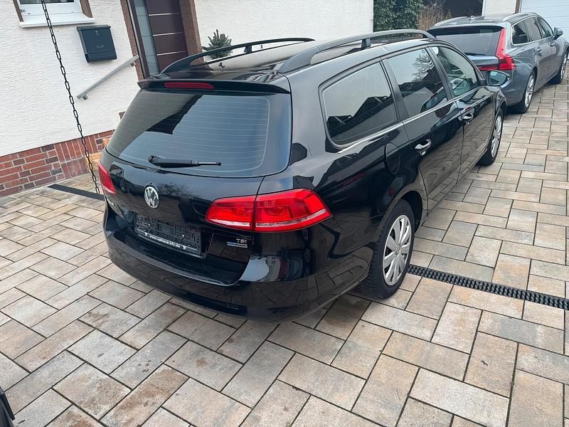Gebraucht VW Passat Trendline 90 PS (66 kW) 2011 Schwarz Kombi