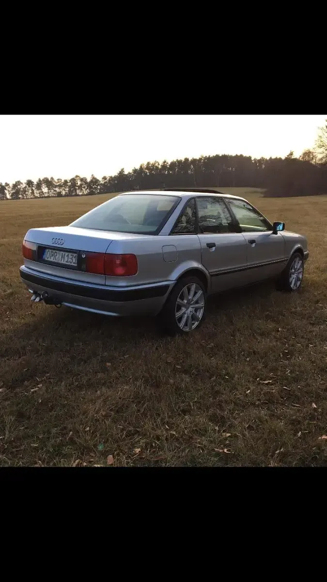 Gebraucht Audi 80 90 PS (66 kW) 1992 Silber Limousine