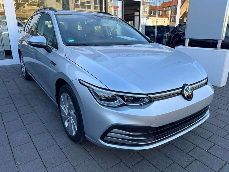 Gebraucht VW Golf VIII Style 150 PS (110 kW) 2022 Silber Kombi