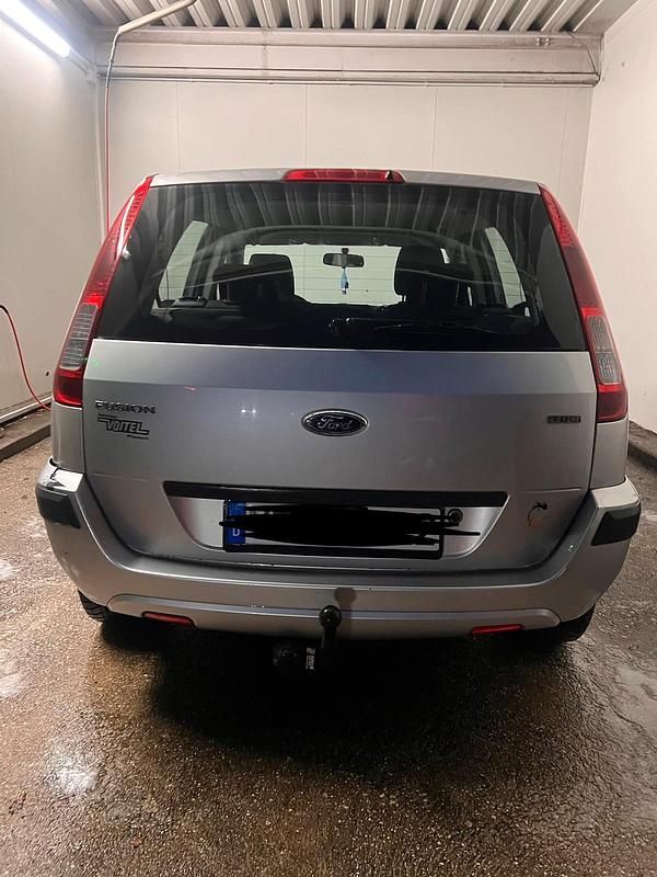 Gebraucht Ford Fusion Ambiente 68 PS (50 kW) 2004 Silber Kleinwagen