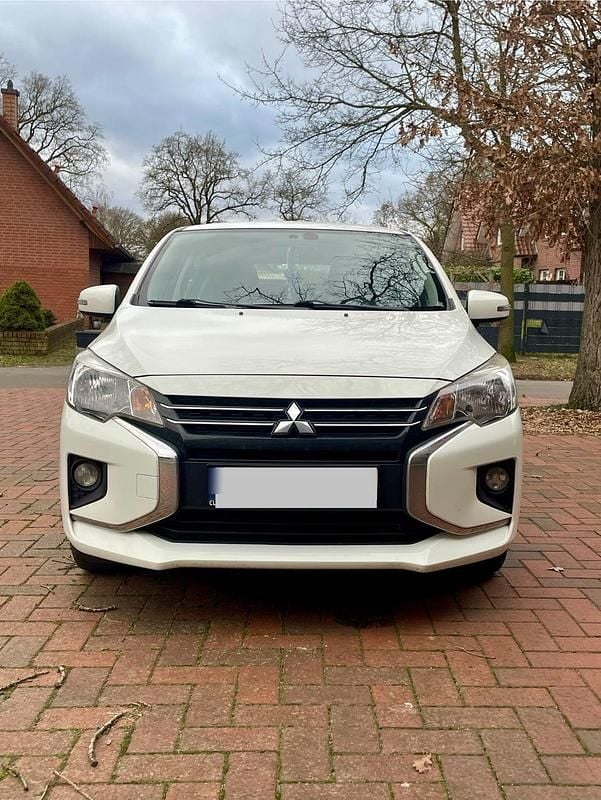 Gebraucht Mitsubishi Space Star 80 PS (58 kW) 2021 Weiß Kleinwagen