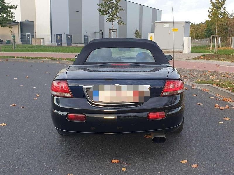 Usado Chrysler Sebring Cabriolet Limited 203 CV (149 kW) 2006 Azul Descapotable