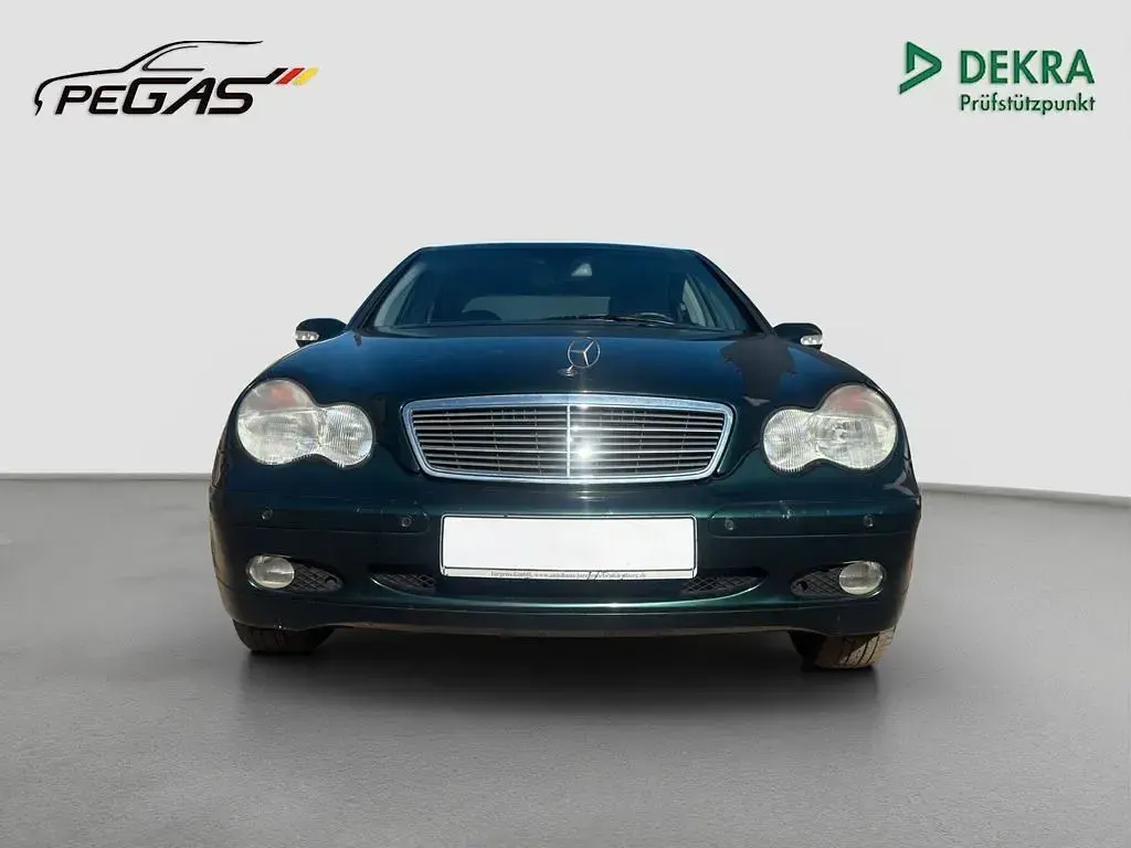 Gebraucht Mercedes C180 Classic 129 PS (94 kW) 2001 Gruen (metallic) Limousine