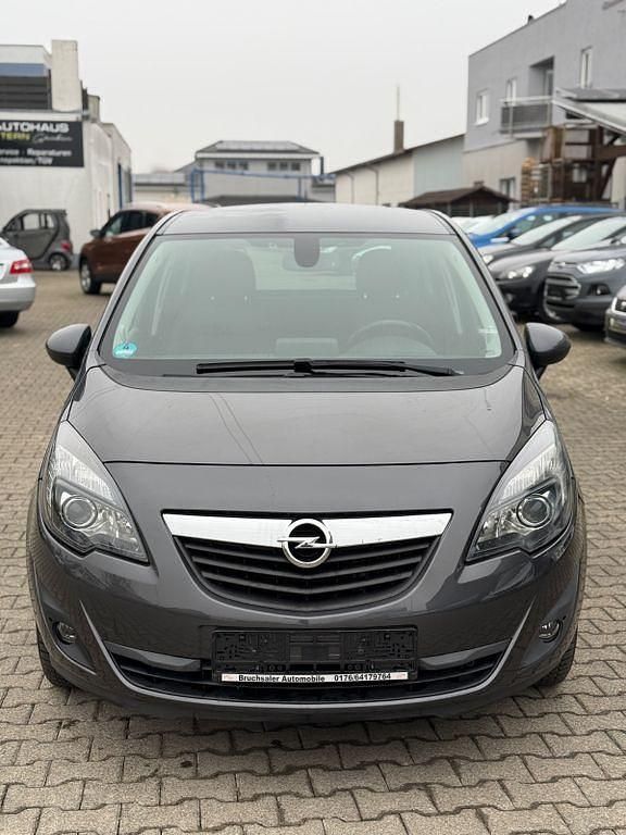 Gebraucht Opel Meriva Design Edition 120 PS (88 kW) 2011 Grau Van / Kleinbus