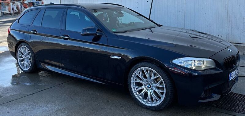 Schwarz Gebraucht 2013 BMW 530 M Sport Kombi | 18.990 € (Teuer) - Bild 1/4