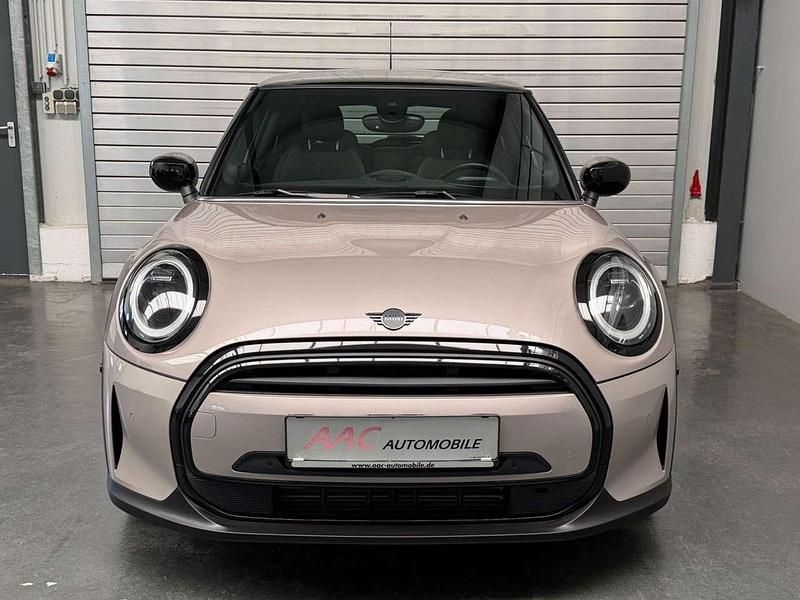 Gebraucht Mini Cooper Coupé Classic 136 PS (100 kW) 2022 Rooftop grey metallic Coupé