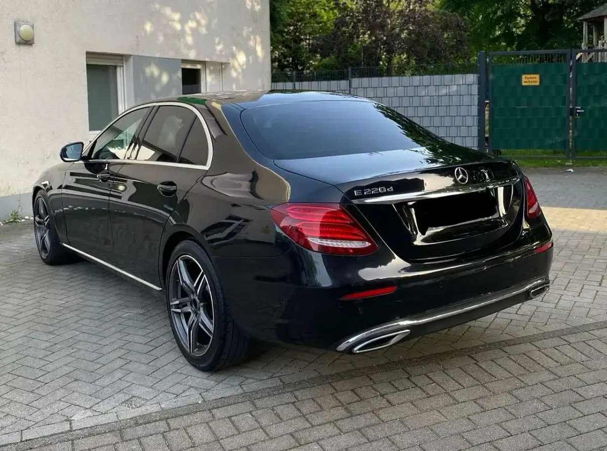 Usado Mercedes E220 Avantgarde 194 CV (142 kW) 2017 Berlina