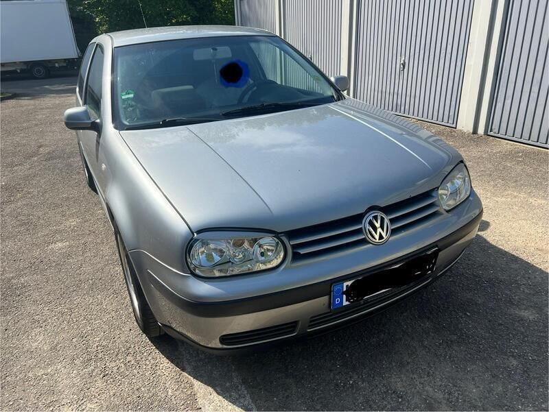 Grau Gebraucht 2002 VW Golf IV Kleinwagen | 1.400 € (Fairer Preis) - Bild 1/4
