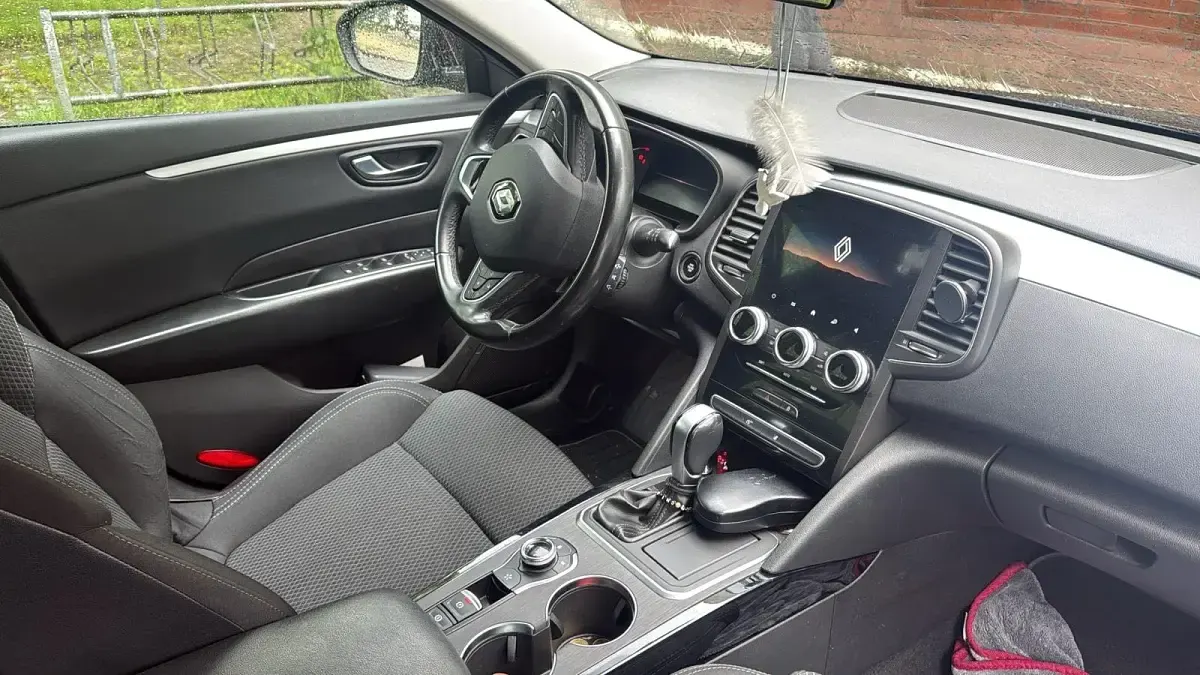 Gebraucht Renault Talisman 160 PS (117 kW) 2021 Rot Kombi
