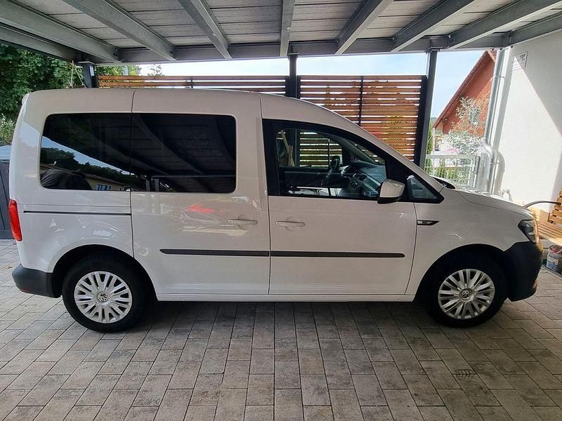 Gebraucht VW Caddy 75 PS (55 kW) 2017 Weiß Van / Kleinbus