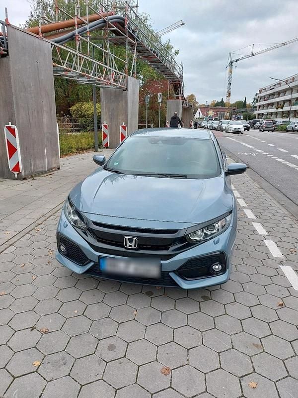 Grau Gebraucht 2018 Honda Civic Elegance Limousine | 11.900 € (Guter Preis) - Bild 1/4