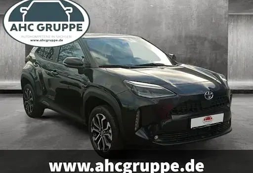 Neu Toyota Yaris Cross 130 PS (95 kW) 2025 Schwarz SUV