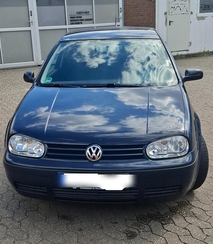 Blau Gebraucht 2001 VW Golf IV Kleinwagen | 1.200 € (Fairer Preis) - Bild 1/4