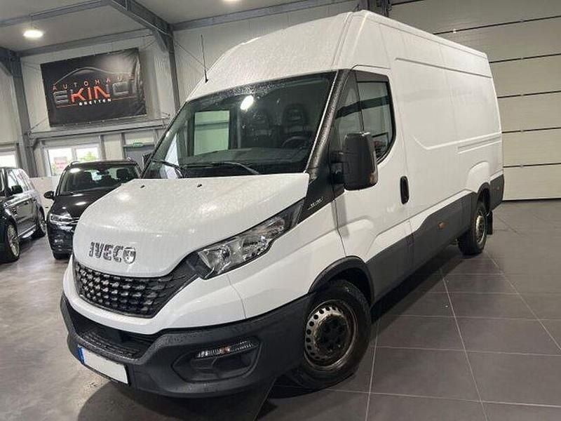 Weiß Gebraucht 2019 Iveco Daily Van / Kleinbus | 19.995 € (Guter Preis) - Bild 1/4