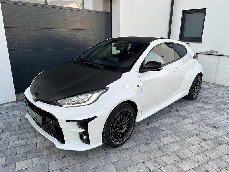 Gebraucht Toyota Yaris 261 PS (191 kW) 2024 Weiß Limousine