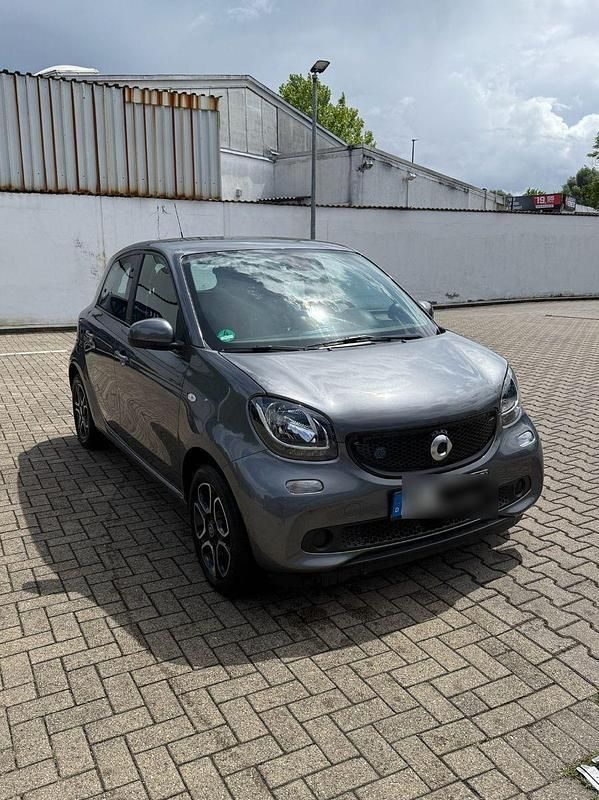 Grau Gebraucht 2018 Smart ForFour Electric Drive Kleinwagen | 5.899 € (Guter Preis) - Bild 1/4