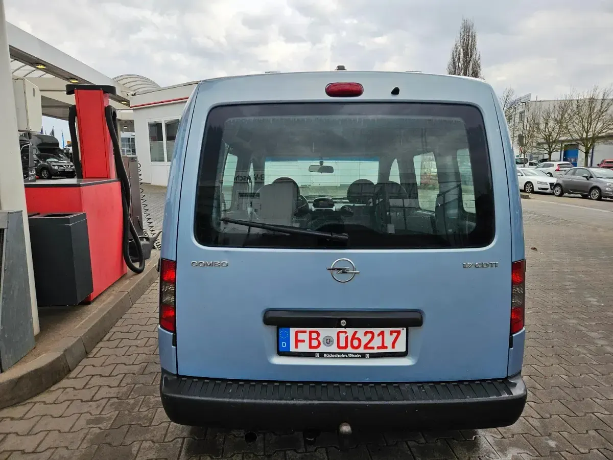 Gebraucht Opel Combo 100 PS (73 kW) 2009 Blau Van / Kleinbus