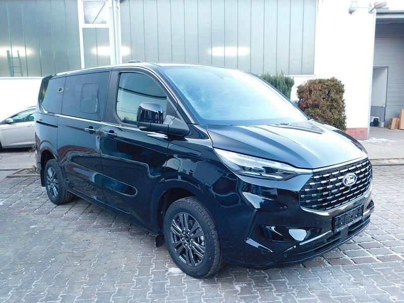 Agate black Neu 2026 Ford Tourneo Titanium Van / Kleinbus | 53.900 € (Teuer) - Bild 1/4