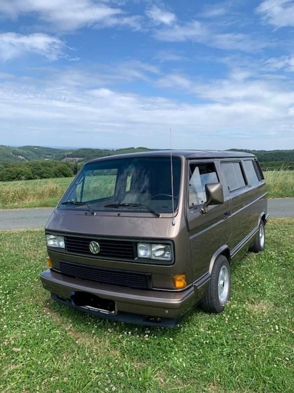 Usado VW Multivan 116 HP (85 kW) 1988 Castanho Monovolume