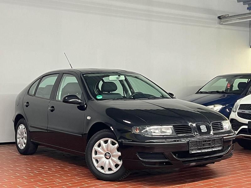 Schwarz Gebraucht 2003 Seat Leon Limousine | 3.490 € (Teuer) - Bild 1/3
