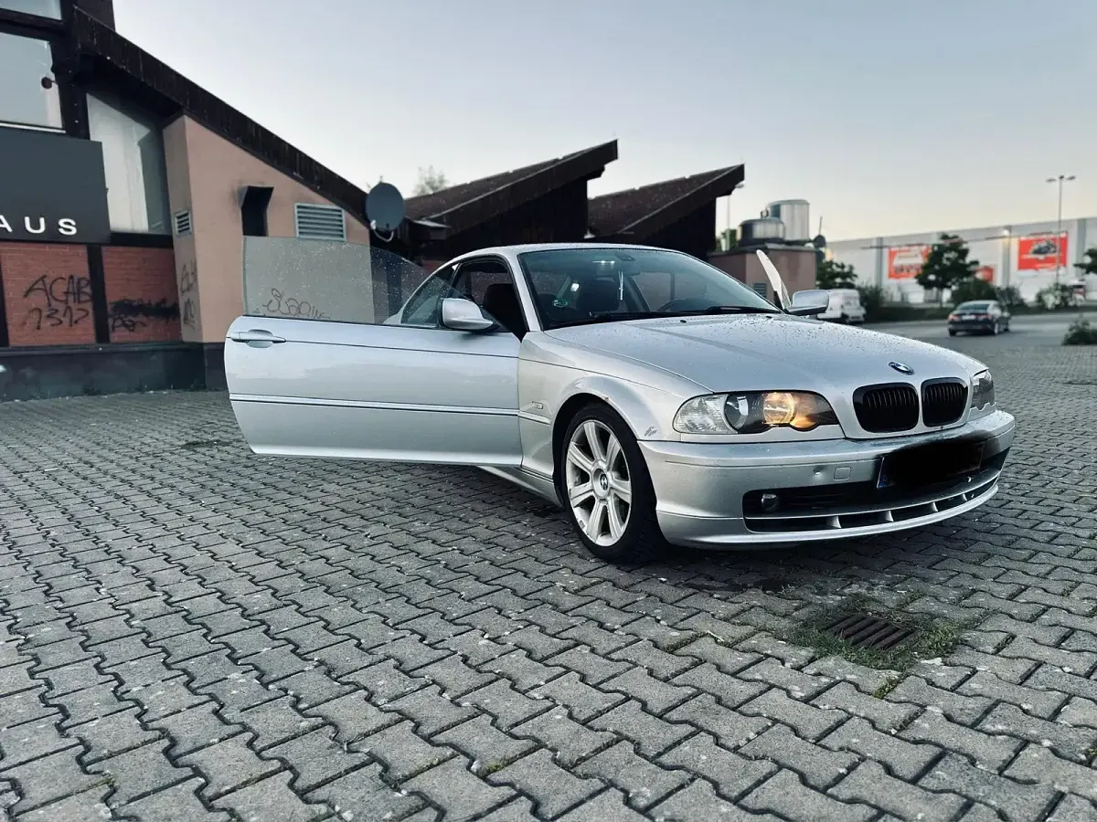 Gebraucht BMW 318 143 PS (105 kW) 2001 Grau Coupé
