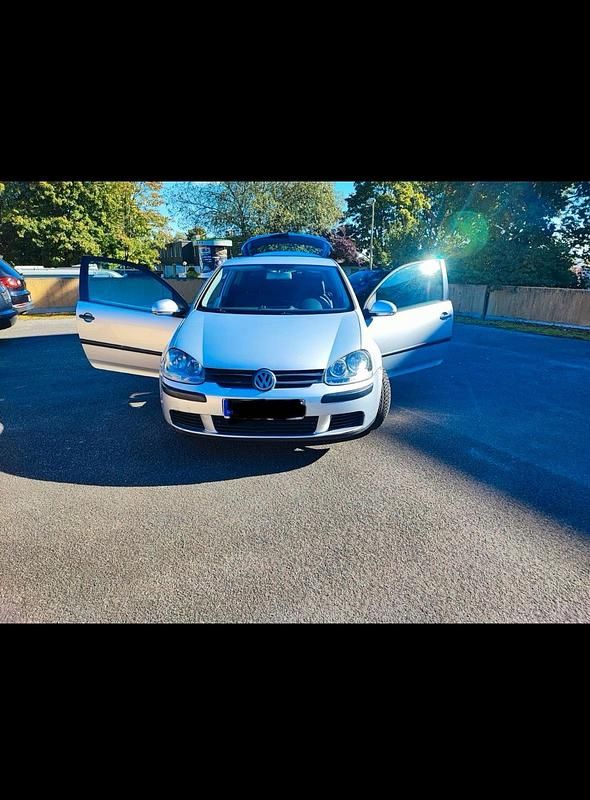 Gebraucht VW Golf 75 PS (55 kW) 2004 Silber Coupé