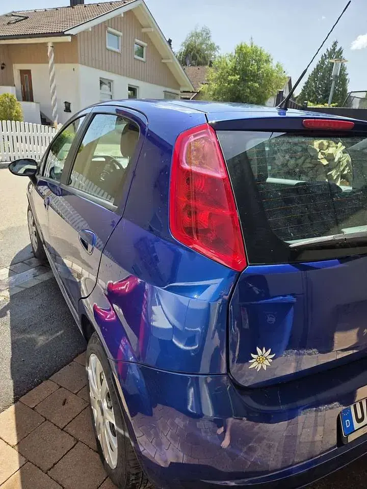 Gebraucht Fiat Punto Classica 60 PS (44 kW) 2009 Blau Kleinwagen