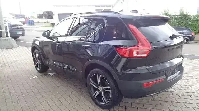 Gebraucht Volvo XC40 Plus 163 PS (119 kW) 2025 Onyx black (metallic) SUV