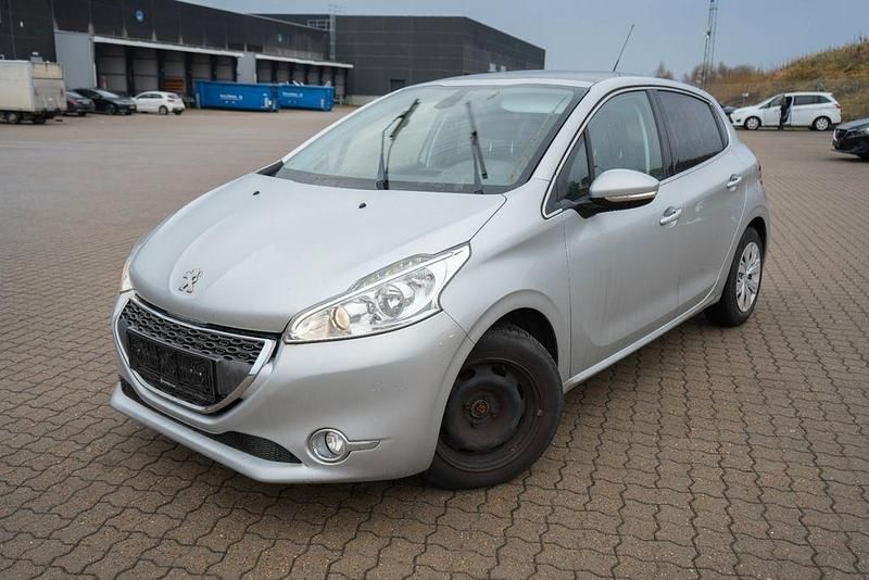 Gebraucht Peugeot 208 Allure Sky 82 PS (60 kW) 2013 Silber Kleinwagen