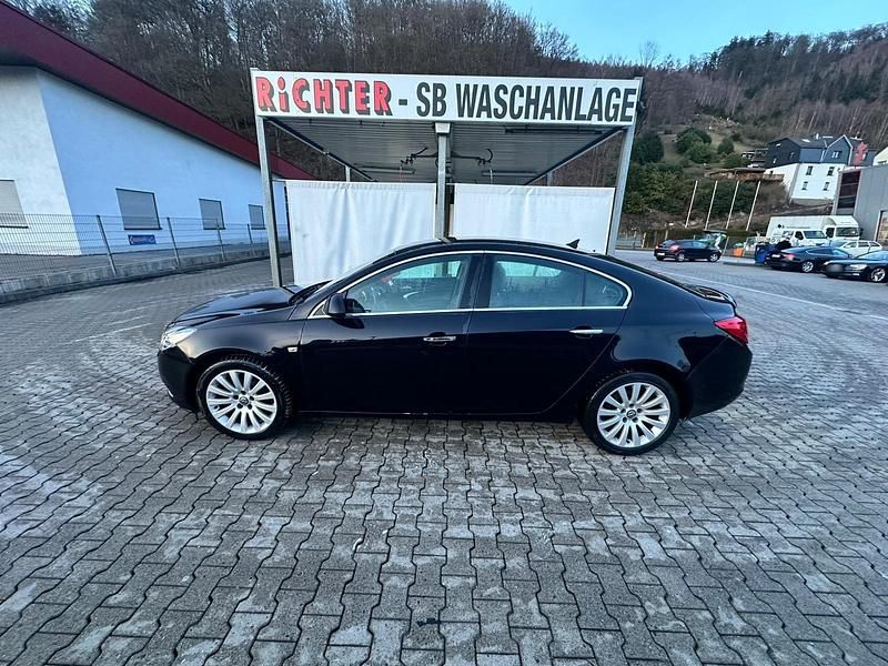 Gebraucht Opel Insignia 160 PS (117 kW) 2009 Schwarz Limousine
